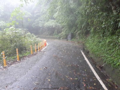 04-5大雪山林道22k邊坡發生落石   已清理完成